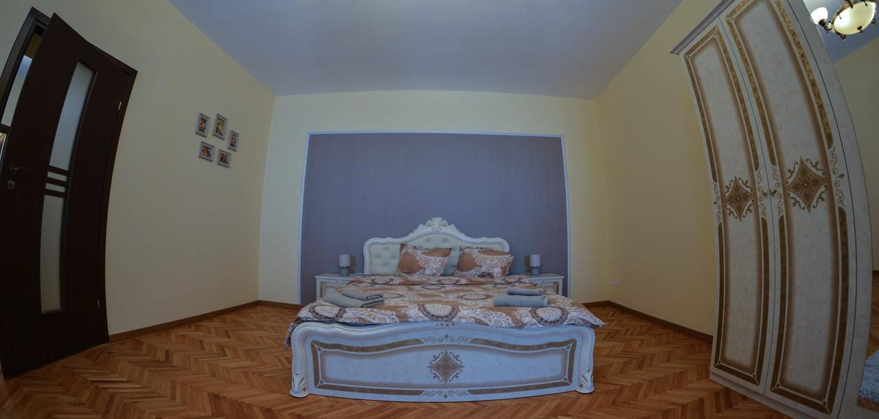 Luca Poarta Schei * Brasov