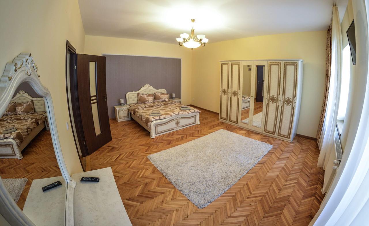 Apartment Luca Poarta Schei Brasov